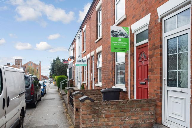 Terraced house to rent in Wollaton Road, Beeston, Nottingham