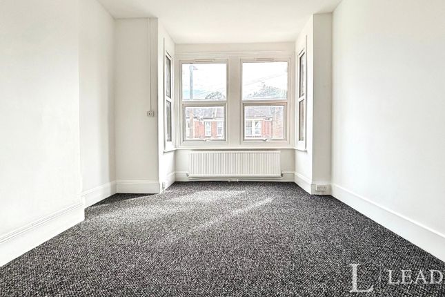 Room 7, 171, West Road, Westcliff-on-Sea photo 2