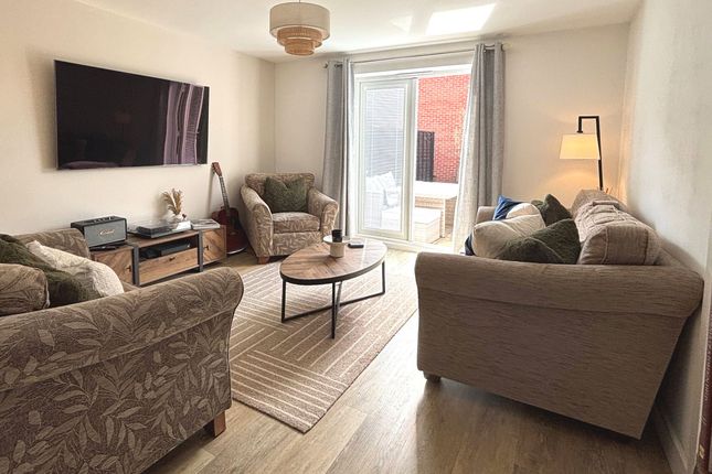 4 Galley Court Quayside Way, Gloucester photo 3