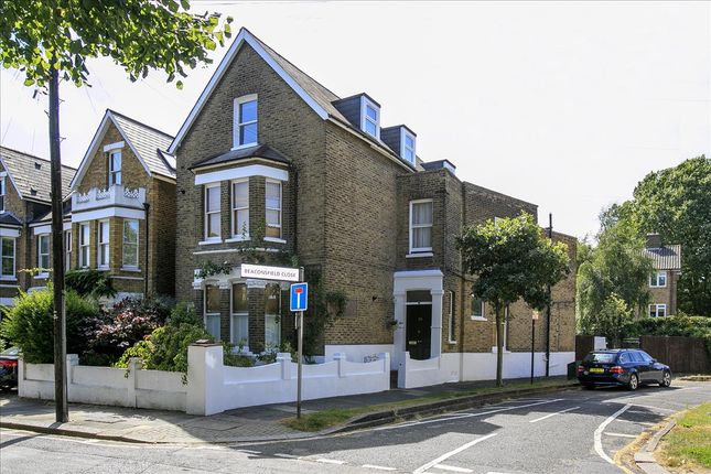 Thumbnail Studio to rent in Grosvenor Road, Chiswick, London