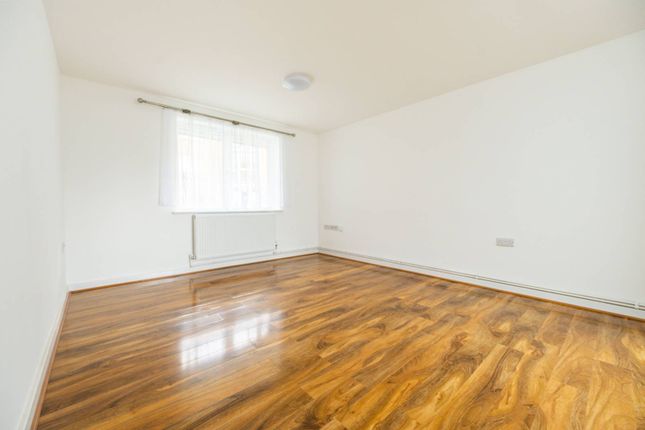 Thumbnail Flat to rent in Lefevre Walk, Bow, London