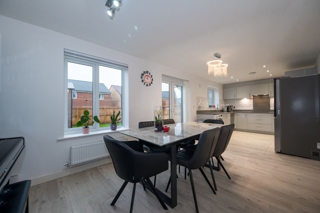 21 Mcpherson Place, Warrington photo 4