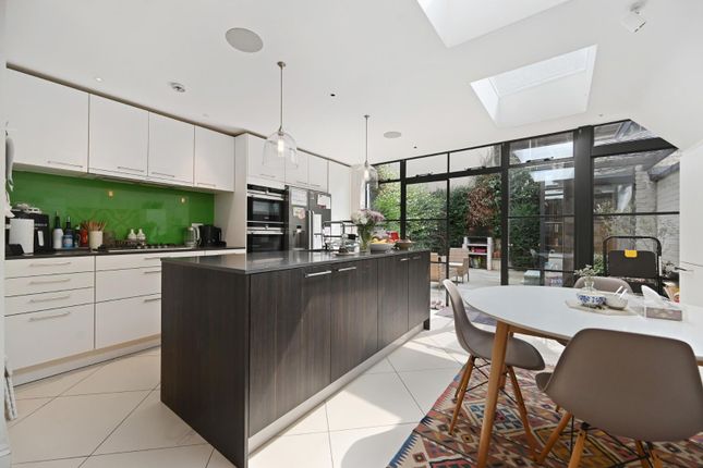 Rcfbl- Caithness Road- Kitchen 9 (1).Jpg
