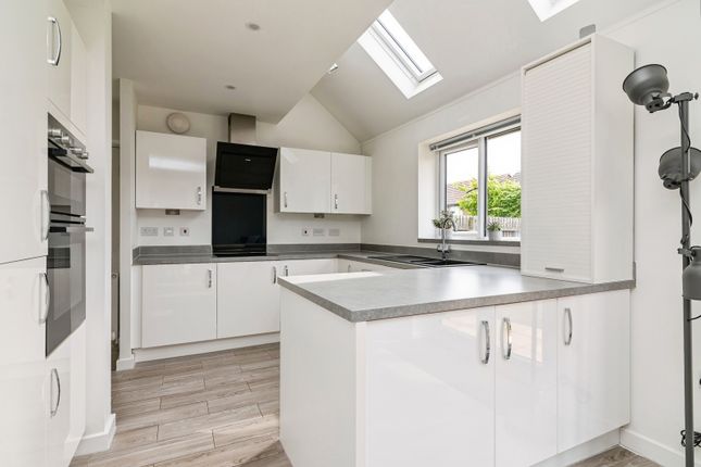 72, Seaton Way, Nottingham photo 3