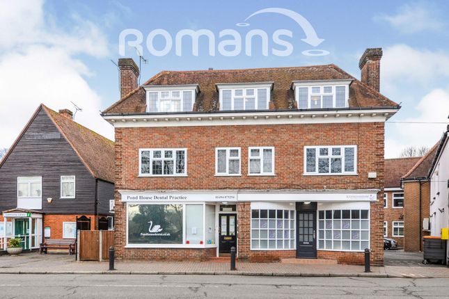 Thumbnail Maisonette to rent in High Street, Chalfont St. Giles