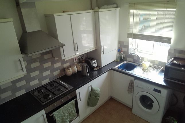 32, Cuckoo Fields, Fishbourne photo 4
