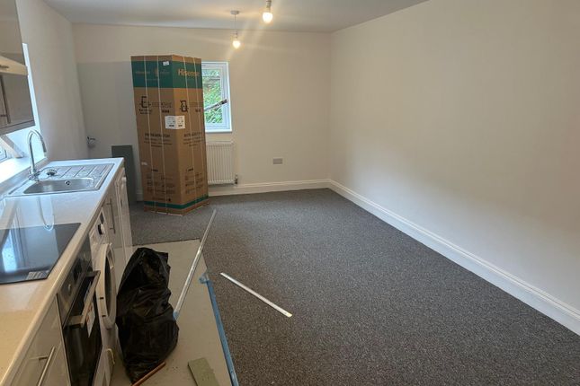 Thumbnail Maisonette to rent in High Street, Walthamstow