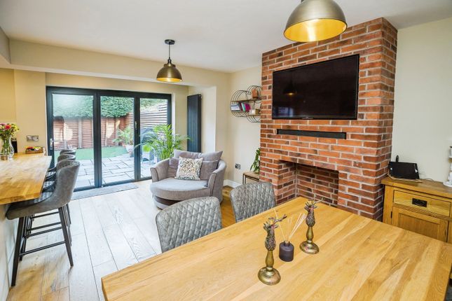 18, Hawthorn Road, Cheshire photo 3