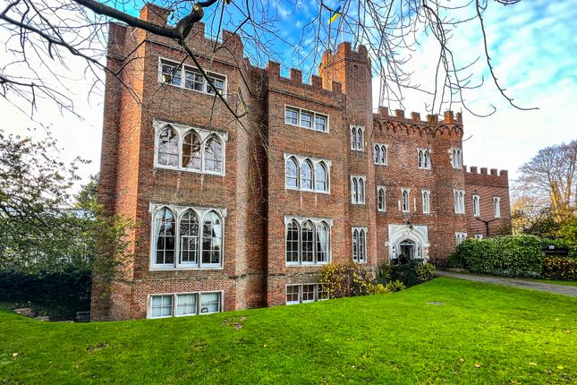 Office to let in The Castle, Hertford