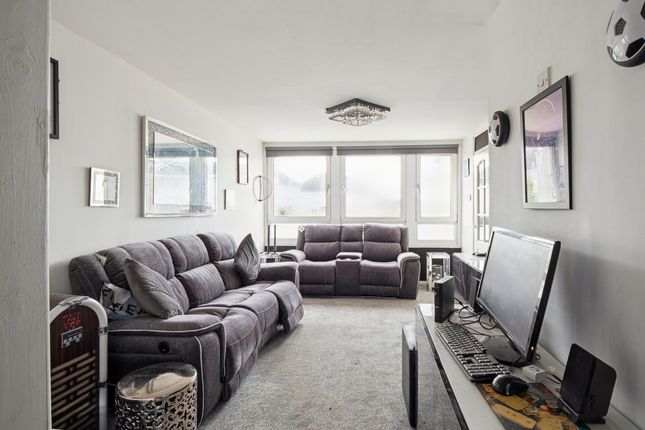 12 Sunnyside Drive, Glasgow photo 3