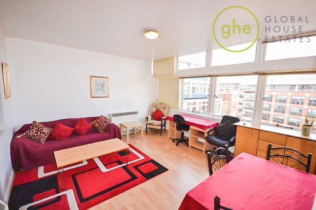 Thumbnail Flat to rent in Metro Central Heights, Elephant &amp; Castle, London