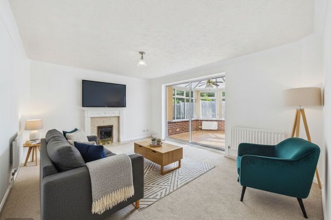 6 Ormond Close, Leicester photo 2