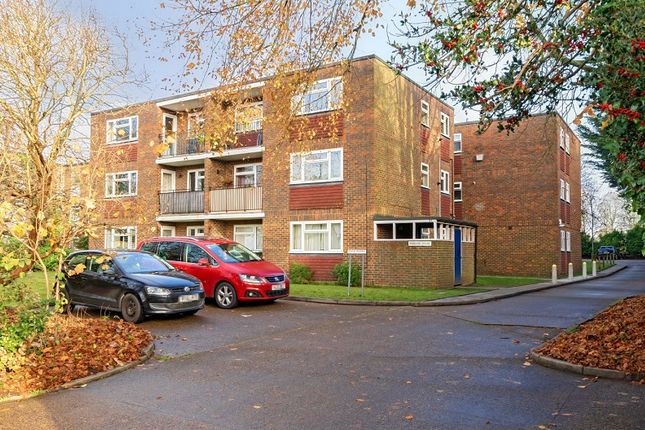 Thumbnail Flat for sale in Alexandra Road, Epsom, Surrey.