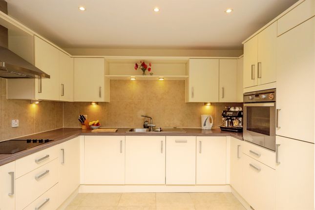15, Chestnut Court, Chestnut Road, Dorchester photo 4