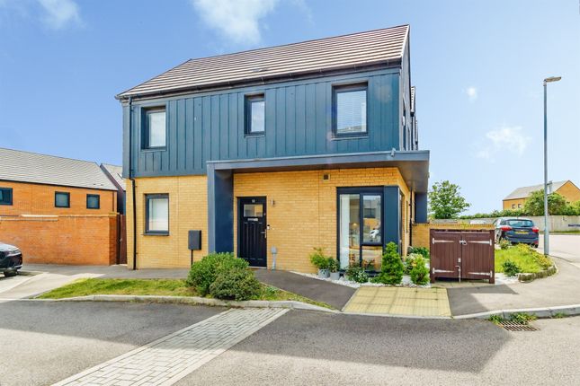 11, Jupiter Road, Sittingbourne photo 2