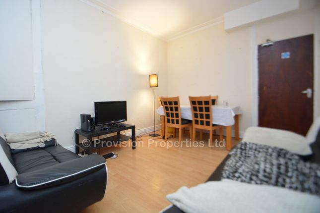 Terraced house to rent in Walmsley Road, Hyde Park, Leeds