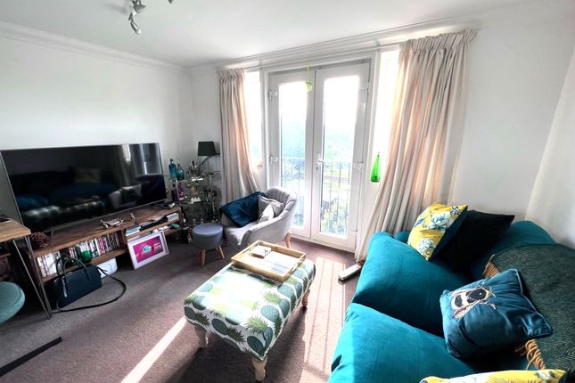 Thumbnail Flat to rent in Mayfield Road, Sanderstead, South Croydon