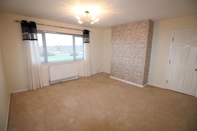 29, Campbell Court, Stockton photo 4