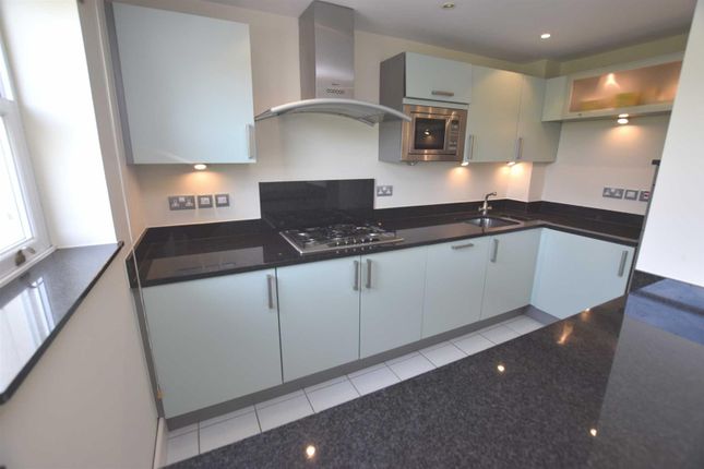 17, Grosvenor Heights, North Chingford photo 3
