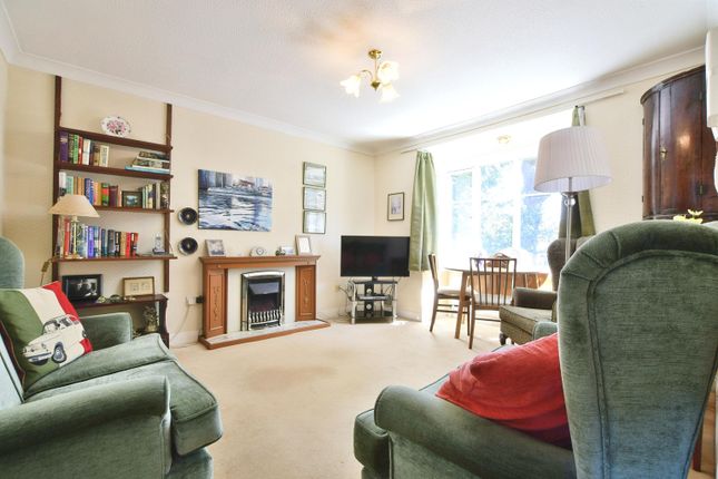 Flat for sale in Woodacres Court, Wilmslow, Cheshire