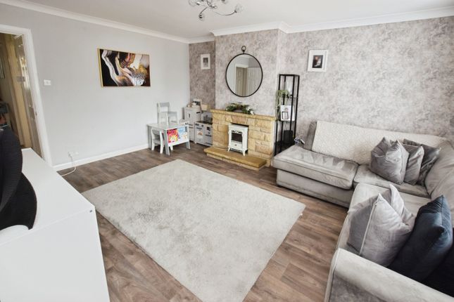 17, Elgar Close, Exeter photo 3