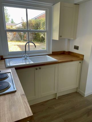 5 Upton Cottages, Vale Road, Broadstairs photo 3