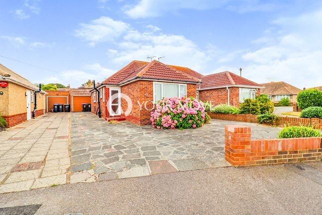 Thumbnail Bungalow for sale in Oaklands Avenue, Broadstairs, Kent