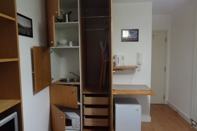 Studio to rent in Finchley Road, Hampstead, London