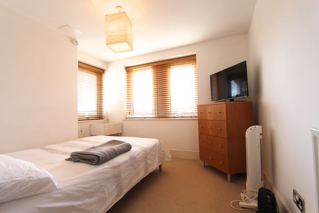 Flat to rent in Jerome Place, Kingston Upon Thames