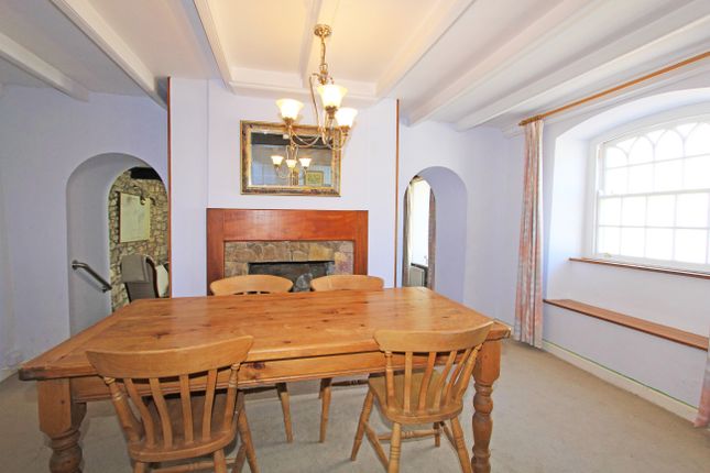 Puffin House, 66 High Street, Alderney  photo 3
