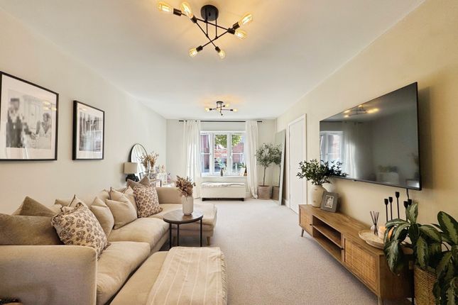 Hammersley Drive, Ash photo 2