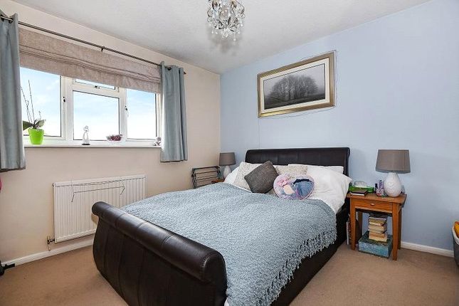 9, Rosebury Drive, Woking photo 5