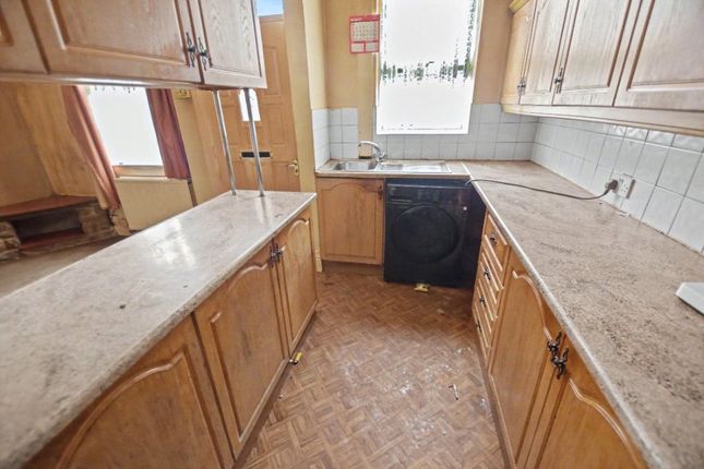 10, Nunnington Avenue, West Yorkshire photo 3