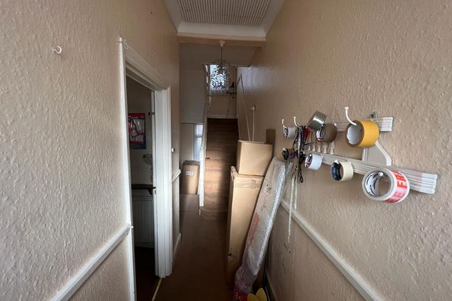 6, Waite-Davies Road, London photo 2