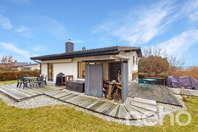 Thumbnail Villa for sale in Neyruz, Canton De Fribourg, Switzerland