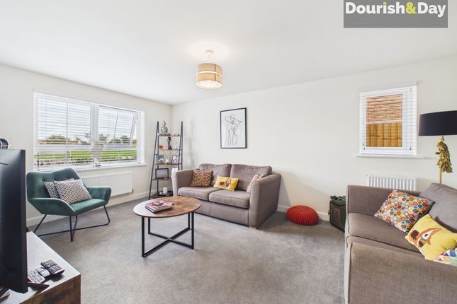44 Cardamine Parade, Stafford photo 3