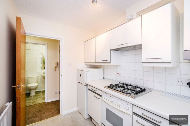 Flat 4, Walton Lodge, London photo 4