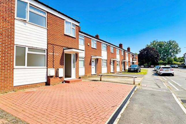 3-bed house on 22, Maryside, Slough, £430,000