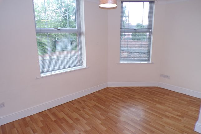 Flat 2 Station House, 435, Cannock Road, Hednesford photo 2