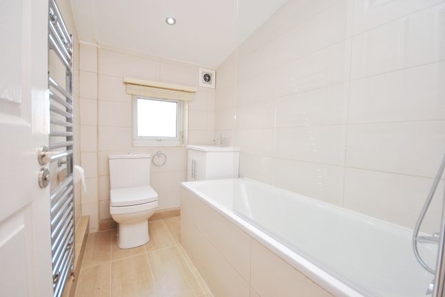 Ilderton Road, London photo 4