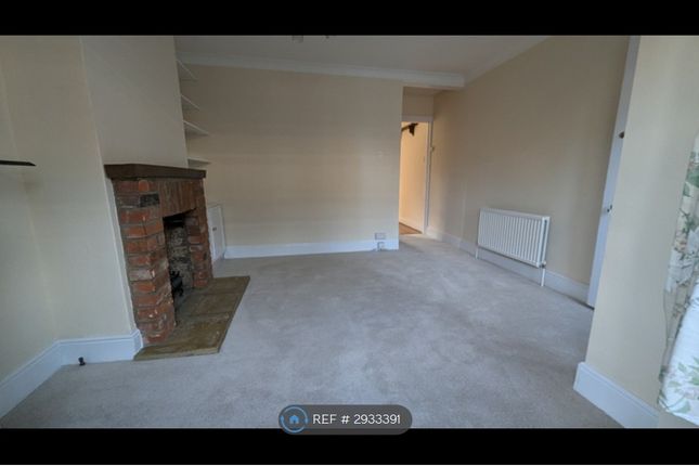 Wykeham Road, Farnham photo 2