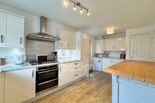 3, Hallhill Wynd, Johnstone photo 4
