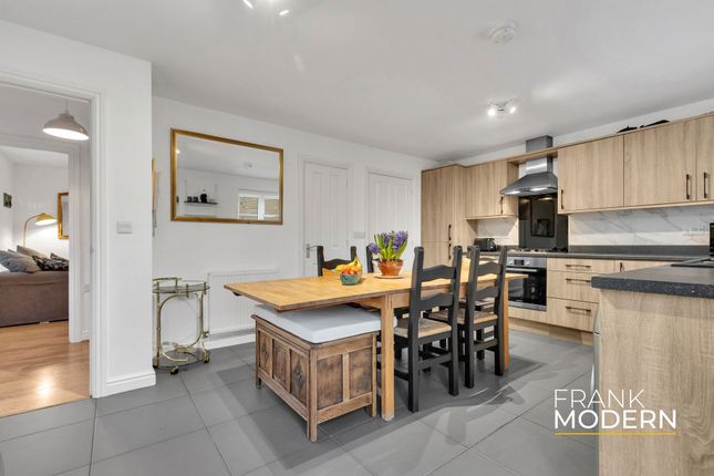 16 Farrer Way, Oakham photo 3
