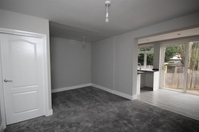 19, Kings Chase, Essex photo 4