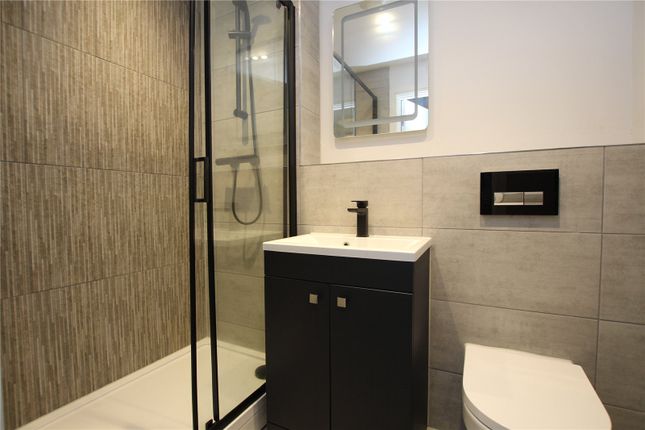 Flat 4, 3, Helene Close, Brackley photo 5