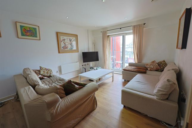 Flat for sale in Envoy House, 2 East Drive, London, Greater London