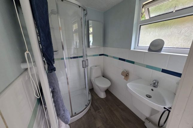 32, Summercliff Chalets, Swansea photo 4