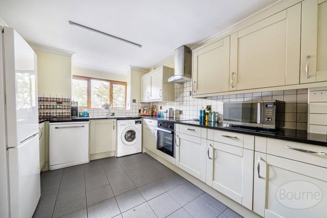 1, Meadow Bank, Guildford photo 2