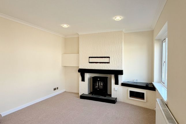 18 Ravensfield, Swansea photo 2
