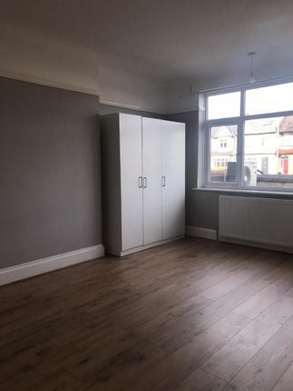Woodhouse Road, London photo 5